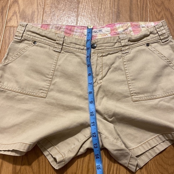 CHEROKEE Women’s Tan  Shorts Casual Wear (Size 12) - Picture 4 of 10